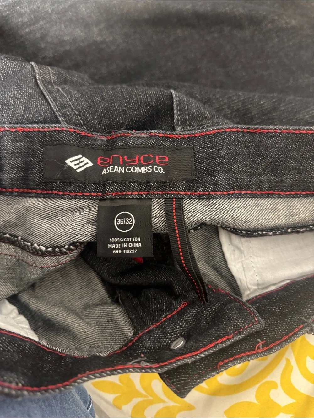 Enyce Men's Black Straight Leg Jeans